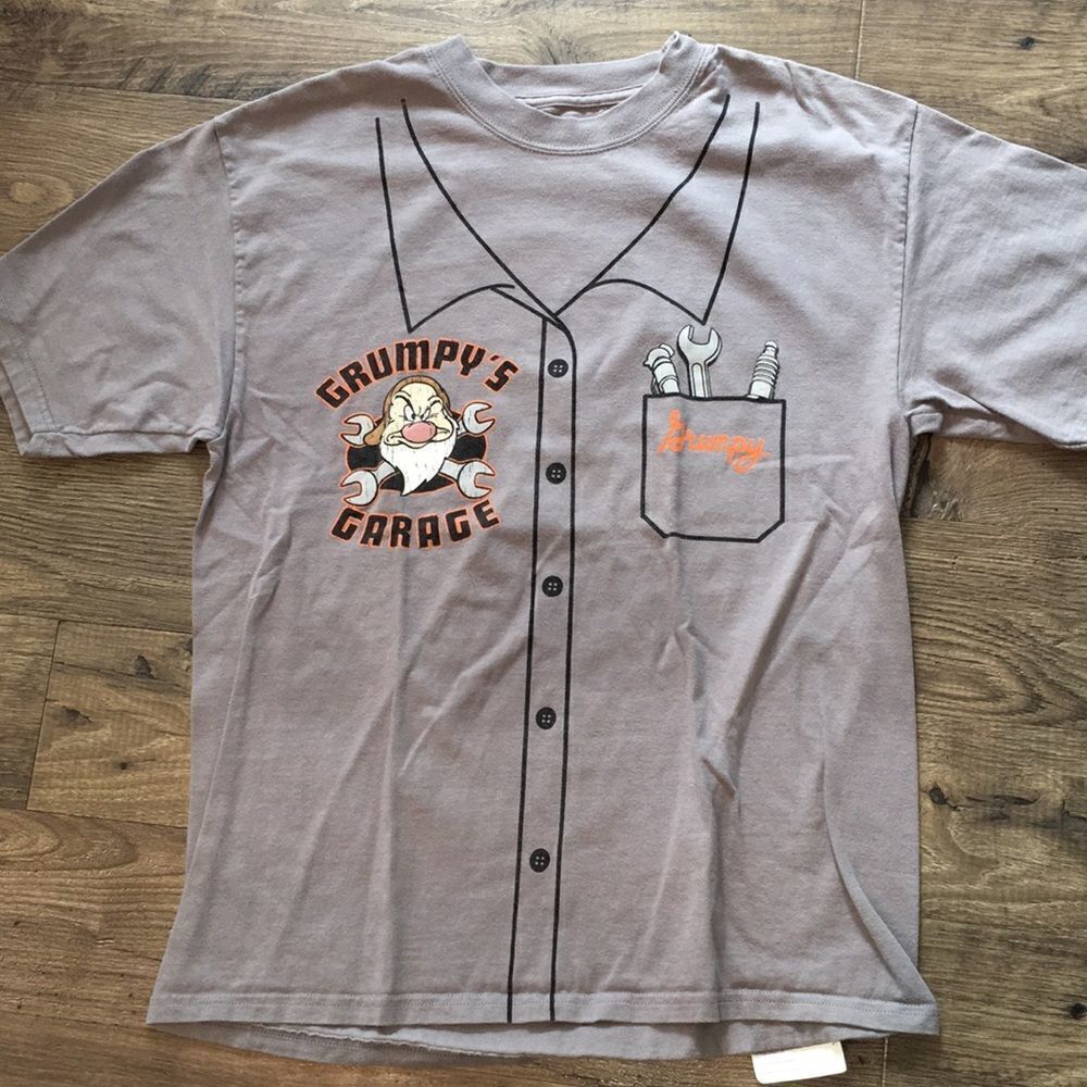 Disney Grumpys Garage mechanic greasy t shirt M